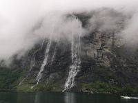 Und der Grund für die Flasche - 7 Schwestern 