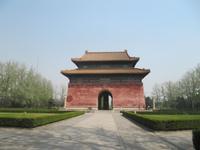 Eingangstor zur Geisterallee