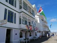 Gemeinsamer Spaziergang durch Marstrand: Bergs Café