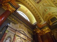 Budapest: in der St. Stephans Basilika