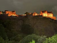 Edinburgh erleuchtet.jpg