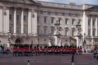 Einmarsch durch das Haupttor