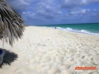 Weisser Sand und tÜrkisblaues Meer in Cayo Santa Maria