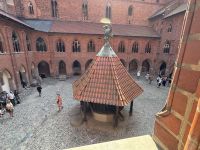 Hof mit Brunnen auf der Marienburg