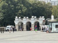 Denkmal für den unbekannten Soldaten ehemaliges Portal des Sächsischen Palais, 1944 durch die SS zerstört