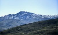 Es liegt wirklich Schnee auf den Bergen an der Gardenroute
