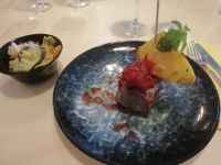 Abendessen - Thunfisch mit Süßkartofeln im Restaunrant Momentos Cozinha d´Autor, Ponta Delgada