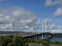 The Queensferry  und The Forth Road Bridge