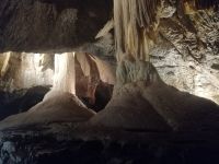 Besichtigung der Punkva-Höhle im mährischen Karst