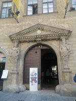 Eingang zur Aussichtsplattform in einem Restaurant, Svoboda Platz in Brünn