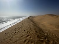 Aufeinandertreffen vpn Düne und Atlantik bei Sandwich Habour Namibia