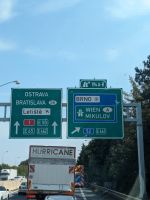 Auf der Autobahn in Tschechien Richtung Wien