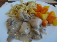 ... Tagesteller im Glacier Express...