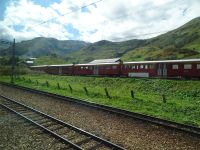 Realp an der Glacierstrecke - Wagen der historischen Furkabahn