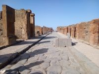 Pompeii, Via dell'abbondanza