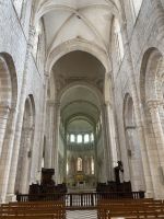 RADREISE LOIRE 3.-11.9.24: Das Langhaus der Kirche von St. Benoit
