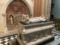 RADREISE LOIRE 3.-11.9.24: Der Sarkophag der Kinder der Anne de Bretagne in der Kathedrale von Tours