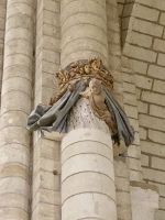 RADREISE LOIRE 3.-11.9.24: Säulenschmuck in der Kirche von Fontevraud