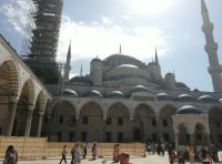 Hof vor der Sultan-Ahmet-Moschee - Istanbul, Türkei