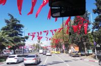 Türkische Flaggen auf den Straßen - Istanbul, Türkei