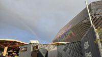 ein Regenbogen an der ABBA Arena