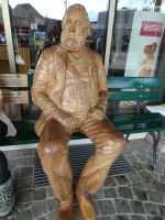 ... Herr Riggenbach wartet an der Station Vitznau ... 