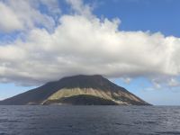 Auf dem Weg um die liparischen Inseln: Stromboli
