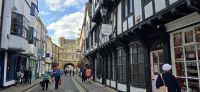 Blick zum Stadttor in York