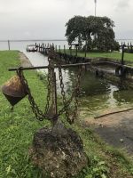 Rundreise Berchtesgadener Land - Besuch Chiemsee - Fraueninsel - Blick auf eine Fischeranlegestelle