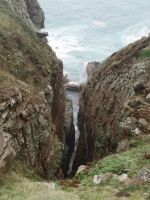 durch Wasser und Winde gespalten 