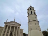 Kathedrale mit Glockenturm
