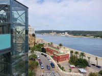 Blick auf den Naturhafen von Mahon/Menorca/Balearen