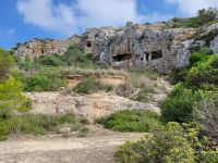 Camí de Cavalls/Höhlenwohnungen bei Son Bou/Menorca/Balearen