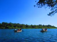 romantische Bootsfahrt auf dem Rio Toa