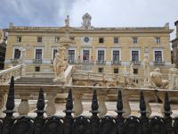 Palermo-Rathaus mit Schambrunnen(28).jpg