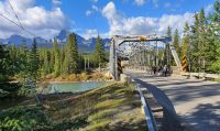 Brücke über dem Bow River
