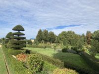 Burgund vom Feinsten - Im Garten des Schlosses von Cormatin