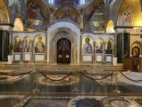 Ikonostas in der Auferstehungskirche in Podgorica
