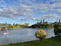 5. Tag – Huntsville bis Ottawa – Stadtrundfahrt in Ottawa/Gatineau – Blick von Gatineau über den Ottawa River zum Parlament und Château Laurier