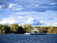 Wir fahren mit der Fähre nach Kingston