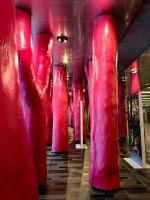 Coole Skulpturen in einer Metrostation von Montreal