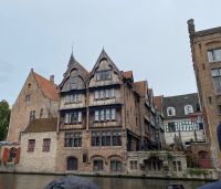 Holzfassaden gibgt es auch