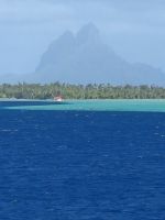 Einfahrt in die Lagune von Taha´a - im Hintergrund Bora Bora