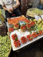 Fes - die Früchte der Maulbeerbäume schmecken nach Erdbeeren