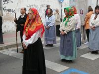 die Folkloregruppe bei einem religiösen Umzug zu Ehren des Stadtheiligen von Mérida