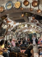 in den typischen Höhlen vom Sacromonte