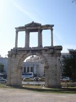 Hadrianstor mit Akropolis