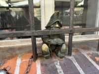 Was hat der Zwerg wohl verbrochen?