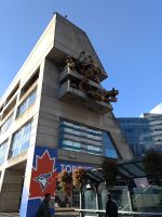 Sculpture: The Audience by Michael Snow Roger Center - Toronto, Kanada