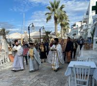 Sonntags-Prozession in Naxos